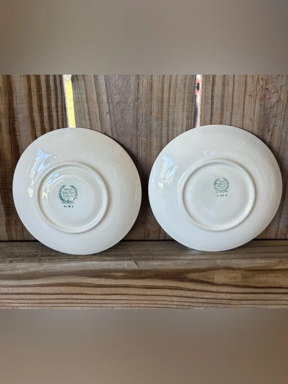 Vintage Taylor Smith & Taylor China USA Silhouette Pattern 2 Tea Cups 2 Saucers
